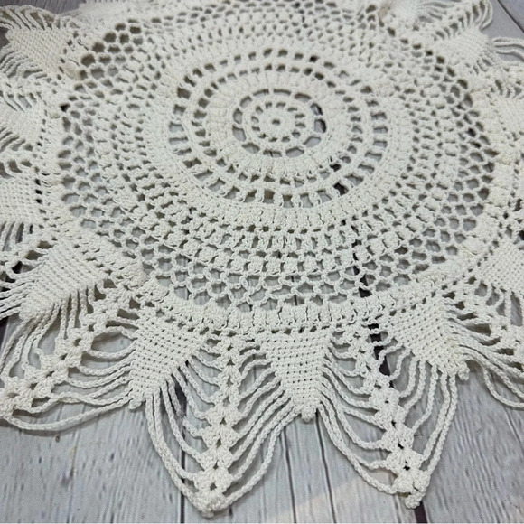 vintage hand crafted crochets round snowflake doily cottagecore - Picture 2 of 5